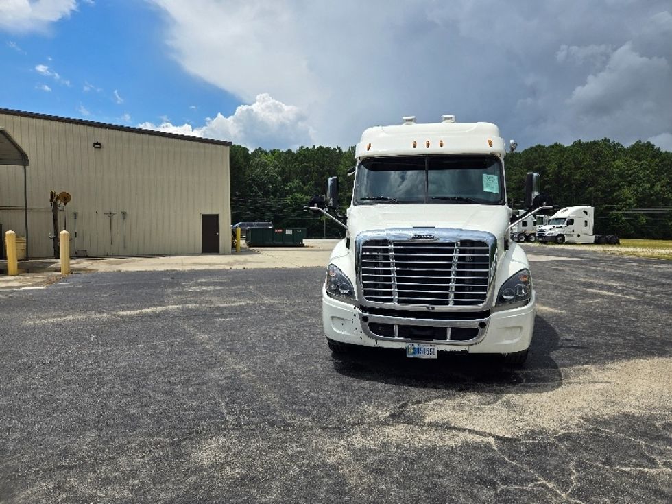 Sleeper Tractor-Heavy Duty Tractors-Freightliner-2019-Cascadia 12564ST-Villa Rica-GA-530,128\n\t\tmiles-$ 50,500 - Image 2