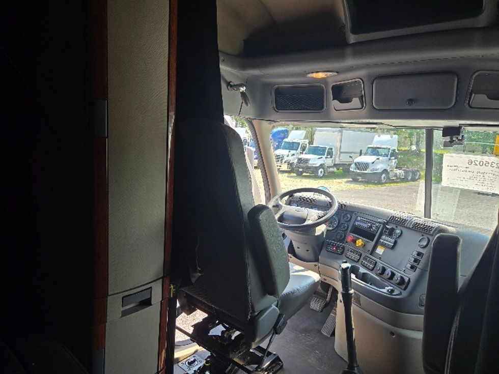 Sleeper Tractor-Heavy Duty Tractors-Freightliner-2019-Cascadia 12564ST-Villa Rica-GA-566,890\n\t\tmiles-$ 48,250 - Image 24