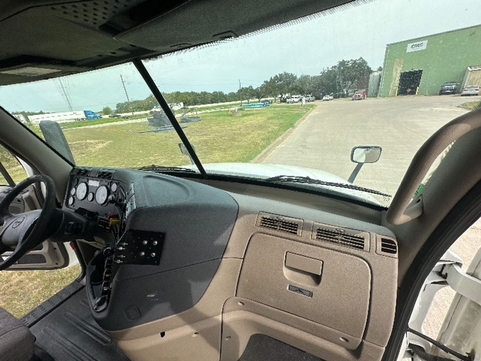 Sleeper Tractor-Heavy Duty Tractors-Freightliner-2019-Cascadia 12564ST-Waxahachie-TX-562,838\n\t\tmiles-$ 52,500 - Image 14