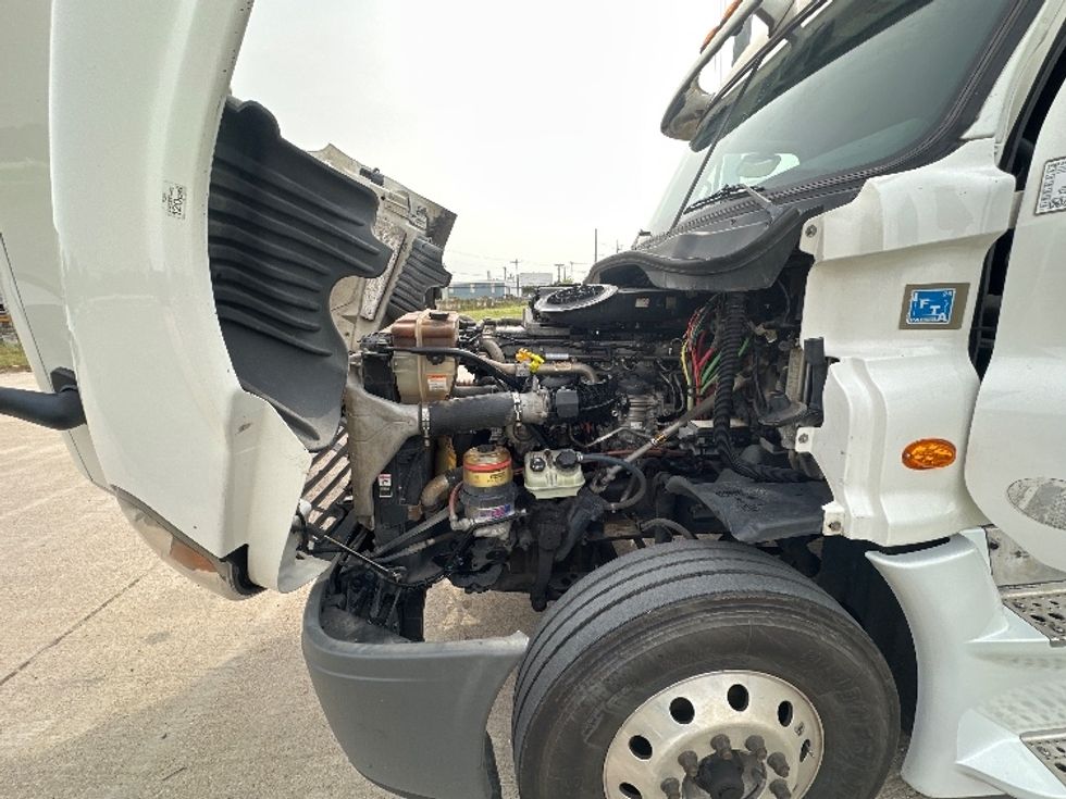 Sleeper Tractor-Heavy Duty Tractors-Freightliner-2019-Cascadia 12564ST-Waxahachie-TX-562,838\n\t\tmiles-$ 52,500 - Image 21