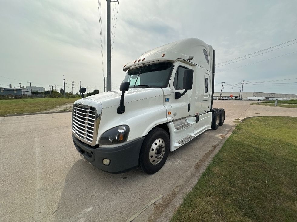 Sleeper Tractor-Heavy Duty Tractors-Freightliner-2019-Cascadia 12564ST-Waxahachie-TX-562,838\n\t\tmiles-$ 52,500 - Image 3