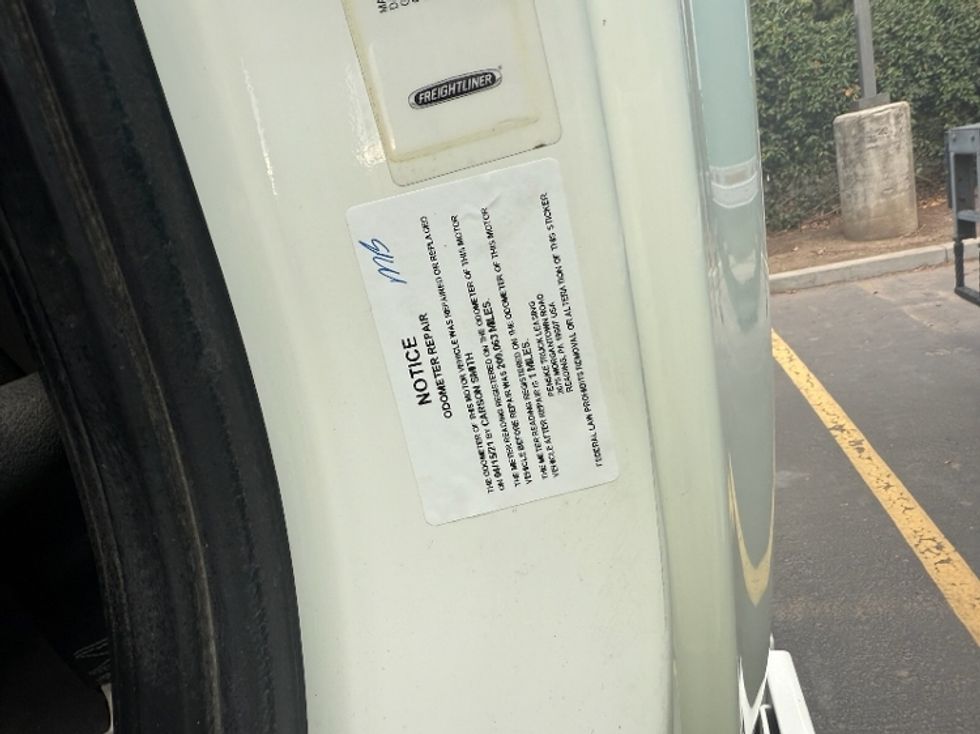 Sleeper Tractor-Heavy Duty Tractors-Freightliner-2019-Cascadia 12564ST-West Sacramento-CA-512,823\n\t\tmiles-$ 56,250 - Image 22