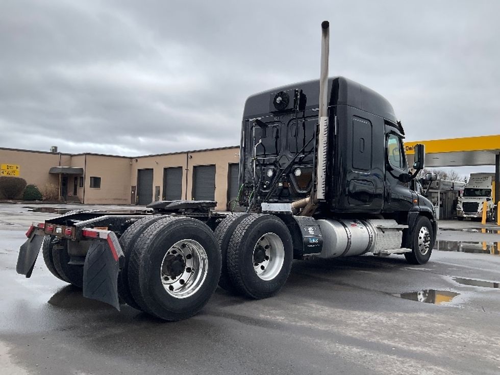 2019 Freightliner Cascadia 12564ST Sleeper Tractor