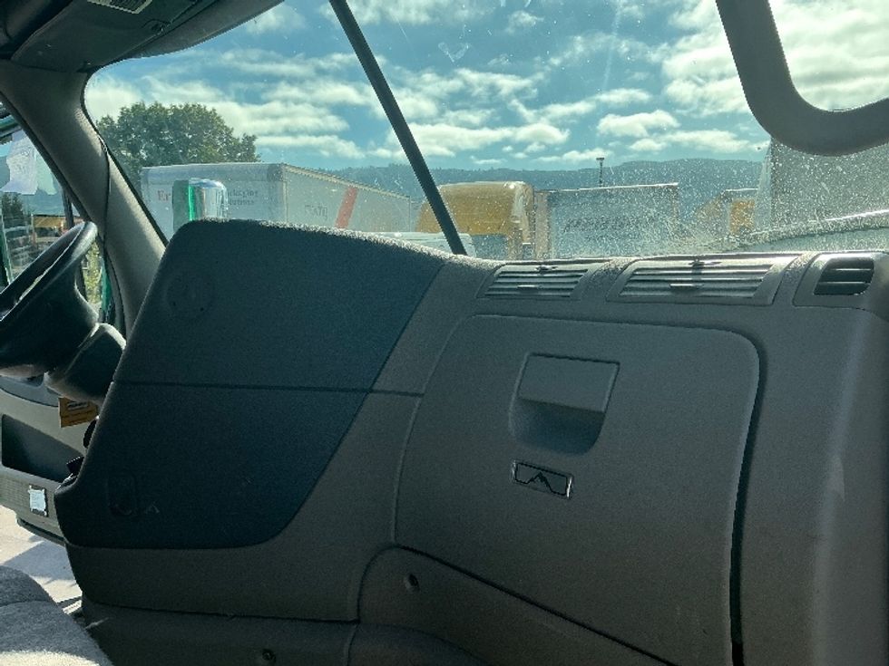 Sleeper Tractor-Heavy Duty Tractors-Freightliner-2019-Cascadia 12584ST-Coburg-OR-388,414\n\t\tmiles-$ 72,750 - Image 14