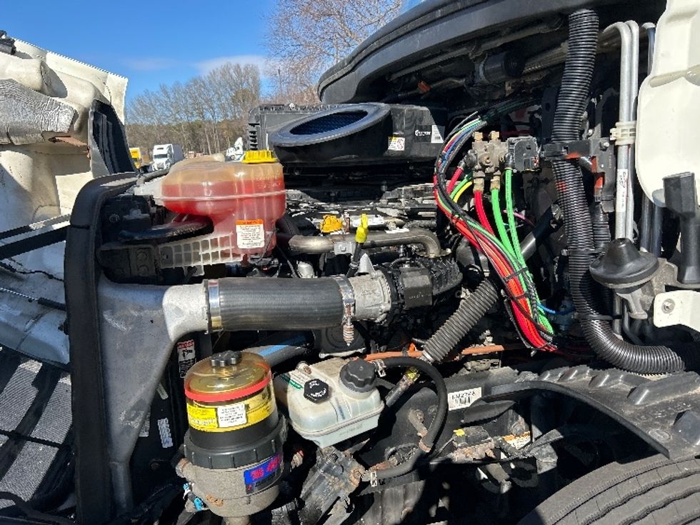 Sleeper Tractor-Heavy Duty Tractors-Freightliner-2019-T11662ST-Atlanta-GA-296,240\n\t\tmiles-$ 54,750 - Image 21