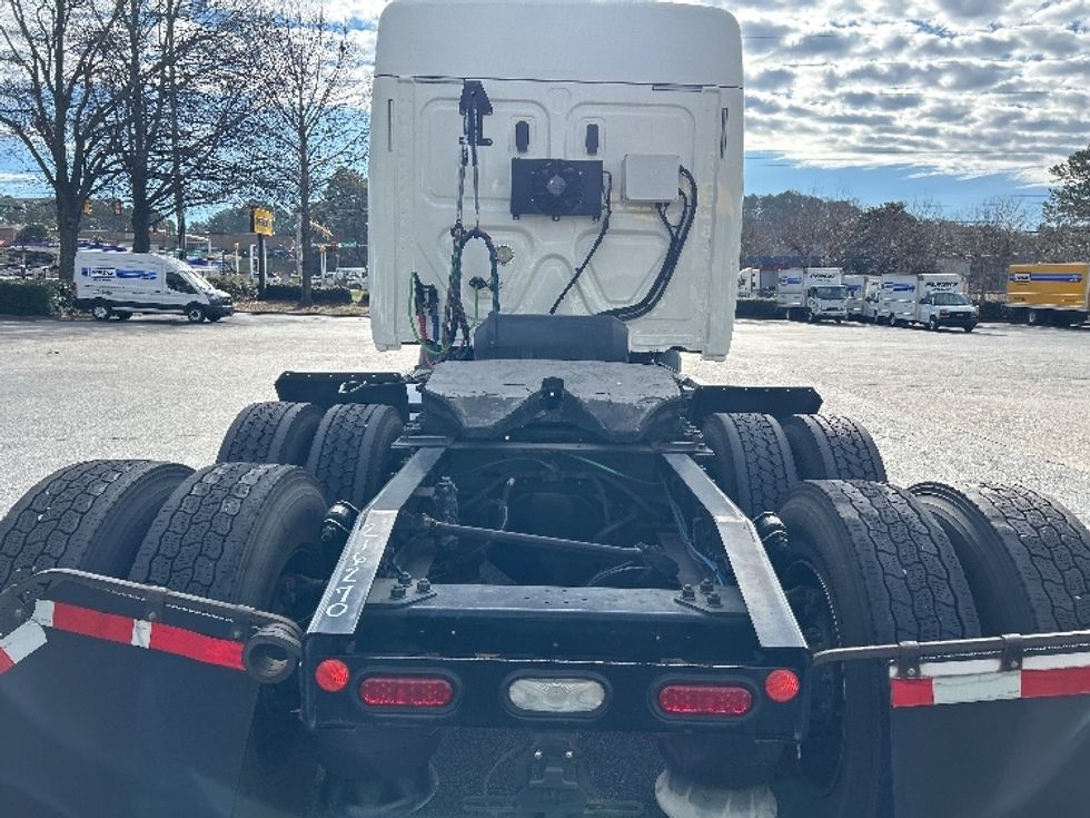 Sleeper Tractor-Heavy Duty Tractors-Freightliner-2019-T11662ST-Atlanta-GA-332,267\n\t\tmiles-$ 53,000 - Image 6