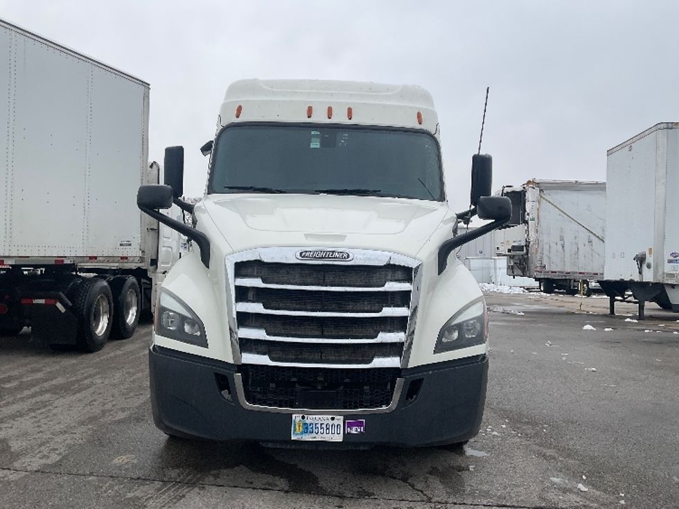 Sleeper Tractor-Heavy Duty Tractors-Freightliner-2019-T11662ST-Moberly-MO-436,510\n\t\tmiles-$ 49,500 - Image 2