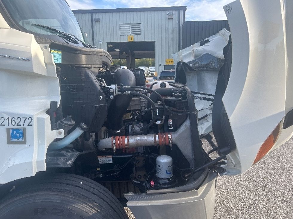 Sleeper Tractor-Heavy Duty Tractors-Freightliner-2019-T11662ST-Norfolk-VA-286,937\n\t\tmiles-$ 59,500 - Image 20