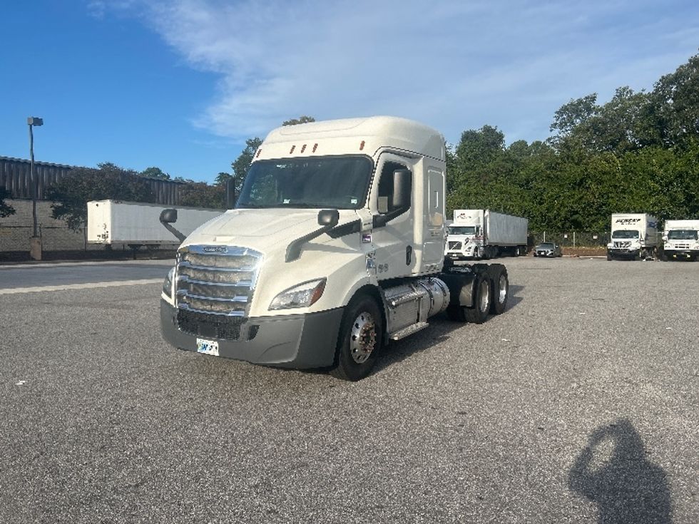 Sleeper Tractor-Heavy Duty Tractors-Freightliner-2019-T11662ST-Norfolk-VA-286,937\n\t\tmiles-$ 59,500 - Image 3