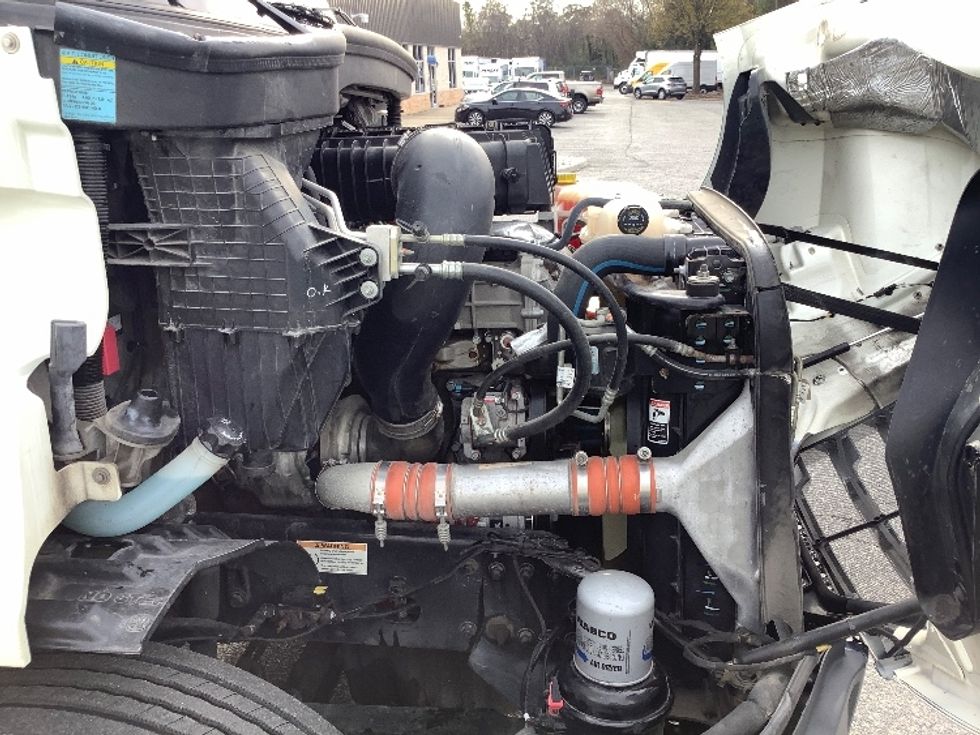 Sleeper Tractor-Heavy Duty Tractors-Freightliner-2019-T11662ST-Prince George-VA-39,267\n\t\tmiles-$ 68,500 - Image 20