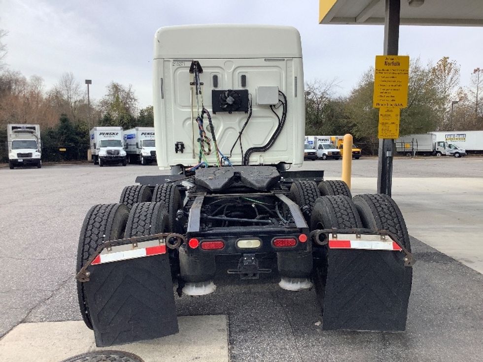 Sleeper Tractor-Heavy Duty Tractors-Freightliner-2019-T11662ST-Prince George-VA-39,267\n\t\tmiles-$ 68,500 - Image 6