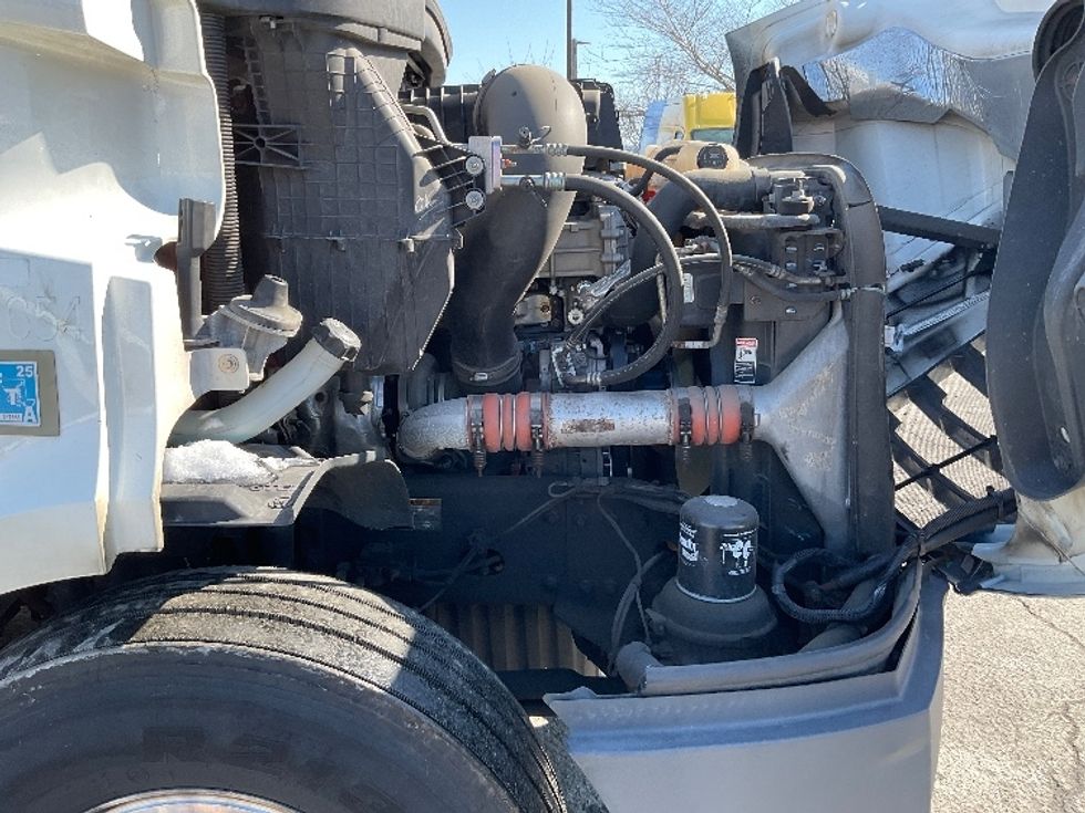 Sleeper Tractor-Heavy Duty Tractors-Freightliner-2019-T11664ST-Harrisburg-PA-227,482\n\t\tmiles-$ 63,500 - Image 20