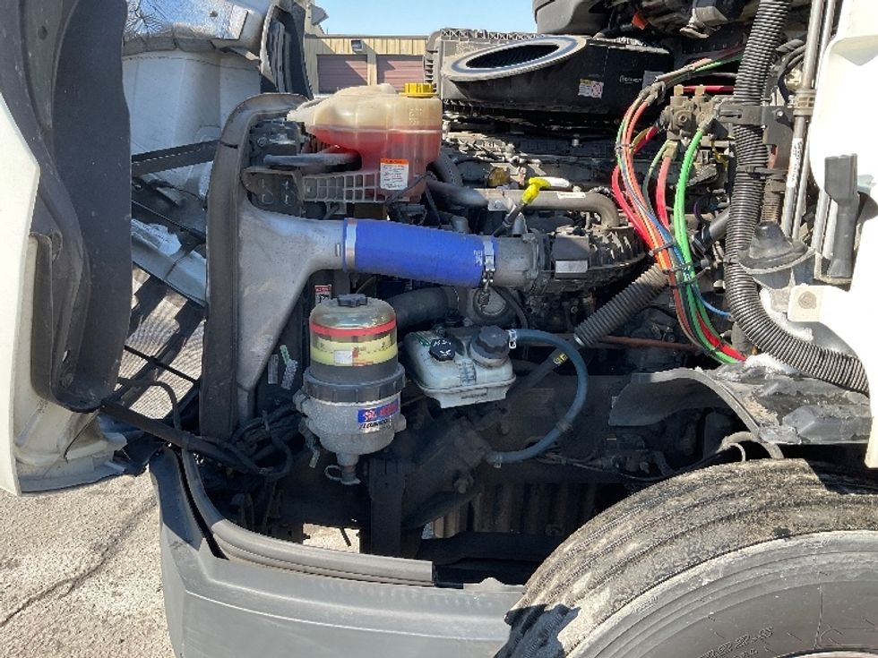 Sleeper Tractor-Heavy Duty Tractors-Freightliner-2019-T11664ST-Harrisburg-PA-227,482\n\t\tmiles-$ 63,500 - Image 21