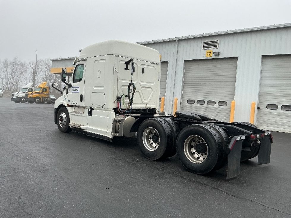 Sleeper Tractor-Heavy Duty Tractors-Freightliner-2019-T11664ST-Harrisburg-PA-227,482\n\t\tmiles-$ 63,500 - Image 5