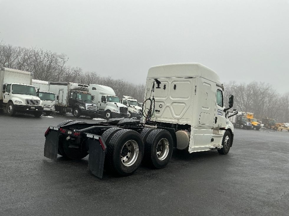 Sleeper Tractor-Heavy Duty Tractors-Freightliner-2019-T11664ST-Harrisburg-PA-227,482\n\t\tmiles-$ 63,500 - Image 7