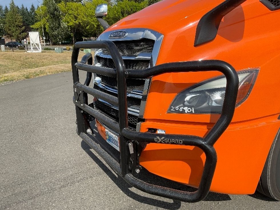 Sleeper Tractor-Heavy Duty Tractors-Freightliner-2019-T11664ST-Lacey-WA-382,506\n\t\tmiles-$ 67,000 - Image 22