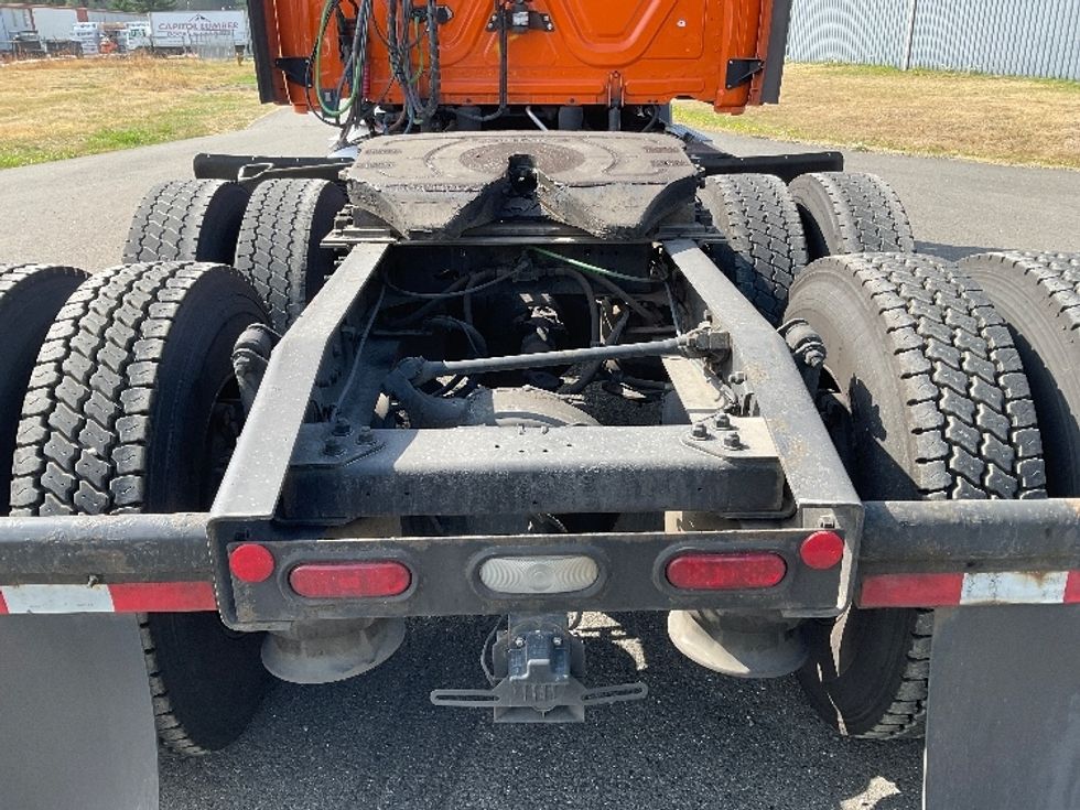Sleeper Tractor-Heavy Duty Tractors-Freightliner-2019-T11664ST-Lacey-WA-382,506\n\t\tmiles-$ 67,000 - Image 6
