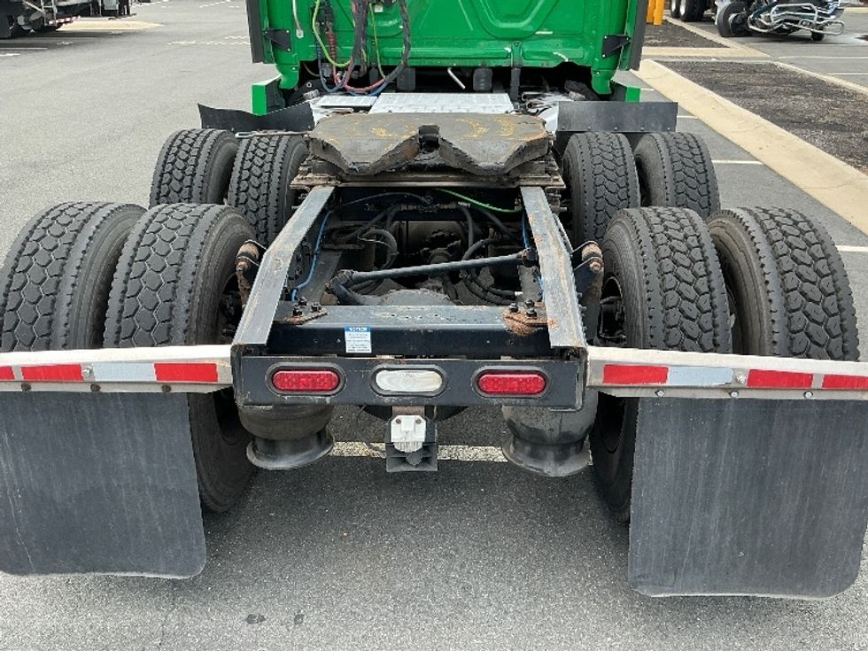 Sleeper Tractor-Heavy Duty Tractors-Freightliner-2019-T11664ST-North Bergen-NJ-495,294\n\t\tmiles-$ 55,750 - Image 6