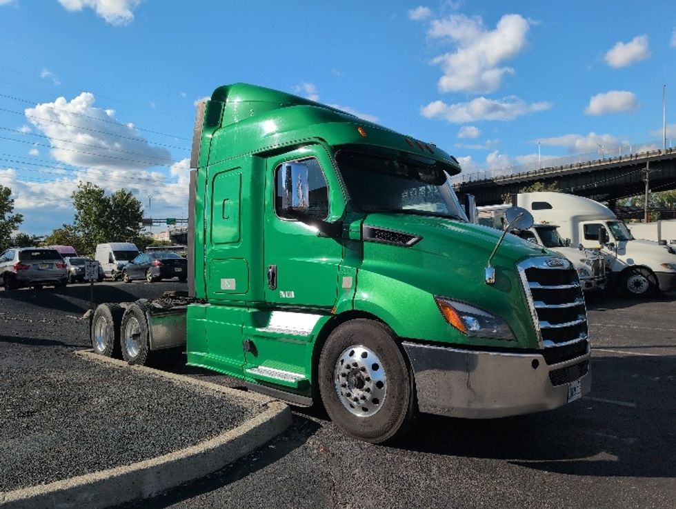 Sleeper Tractor-Heavy Duty Tractors-Freightliner-2019-T11664ST-North Bergen-NJ-506,449\n\t\tmiles-$ 53,750 - Image 1