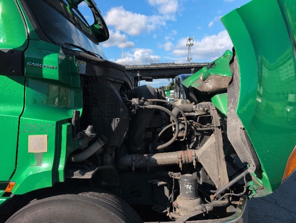 Sleeper Tractor-Heavy Duty Tractors-Freightliner-2019-T11664ST-North Bergen-NJ-506,449\n\t\tmiles-$ 53,750 - Image 20