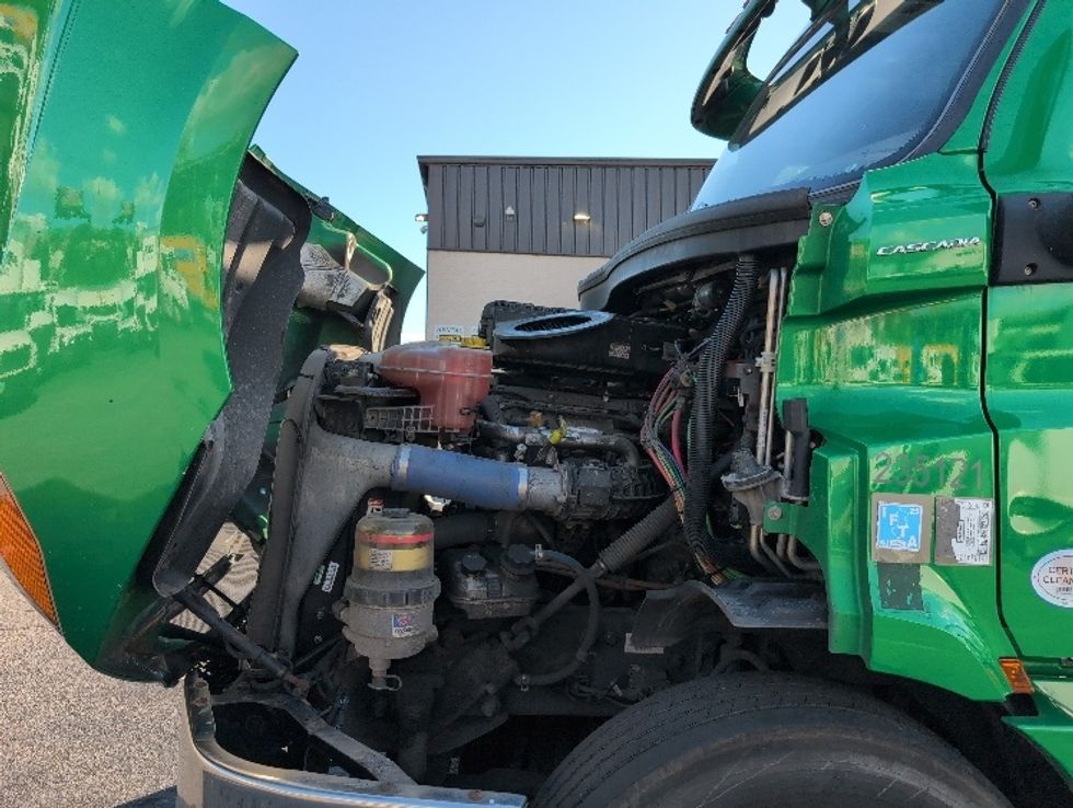 Sleeper Tractor-Heavy Duty Tractors-Freightliner-2019-T11664ST-North Bergen-NJ-506,449\n\t\tmiles-$ 53,750 - Image 21