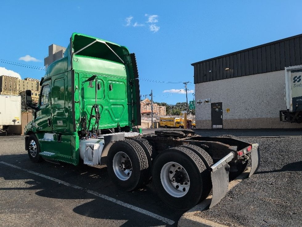 Sleeper Tractor-Heavy Duty Tractors-Freightliner-2019-T11664ST-North Bergen-NJ-506,449\n\t\tmiles-$ 53,750 - Image 5