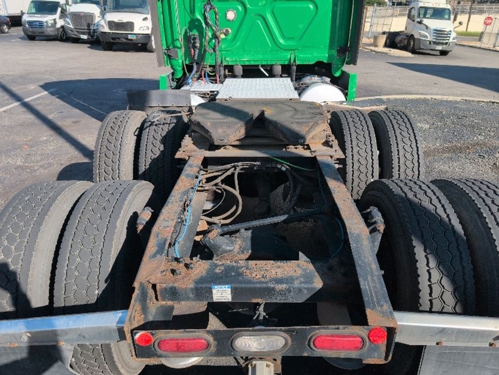 Sleeper Tractor-Heavy Duty Tractors-Freightliner-2019-T11664ST-North Bergen-NJ-506,449\n\t\tmiles-$ 53,750 - Image 6