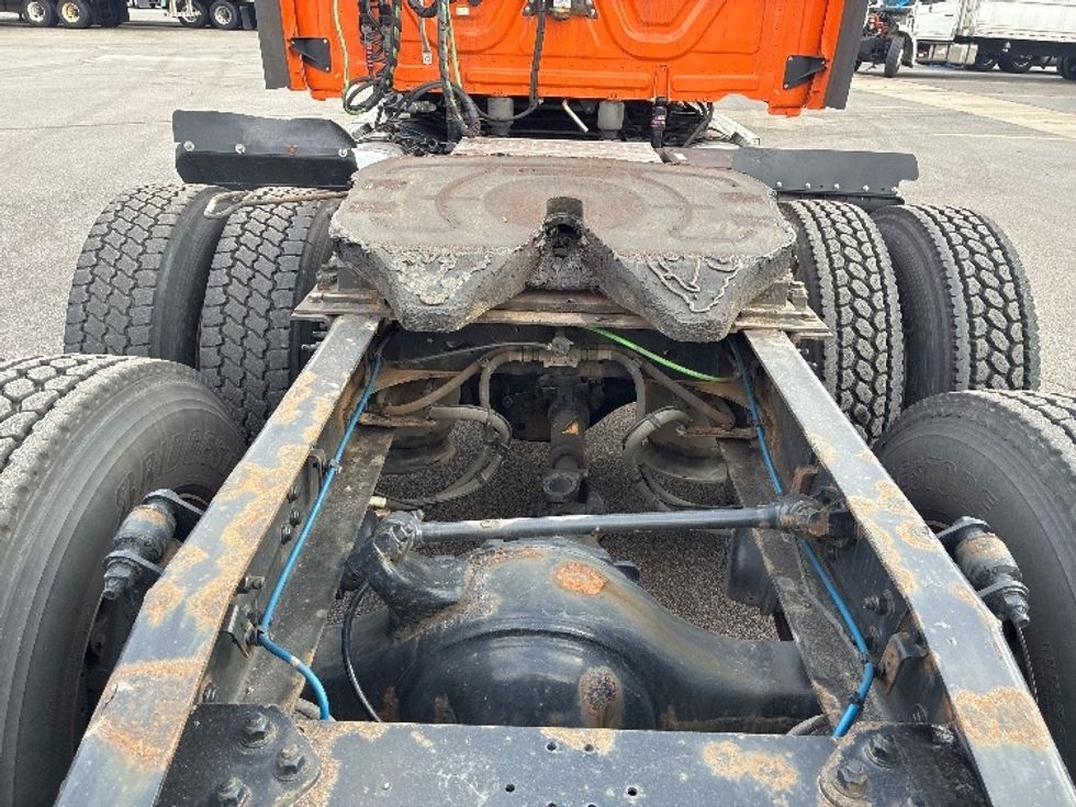 Sleeper Tractor-Heavy Duty Tractors-Freightliner-2019-T11664ST-Obetz-OH-382,632\n\t\tmiles-$ 52,000 - Image 6