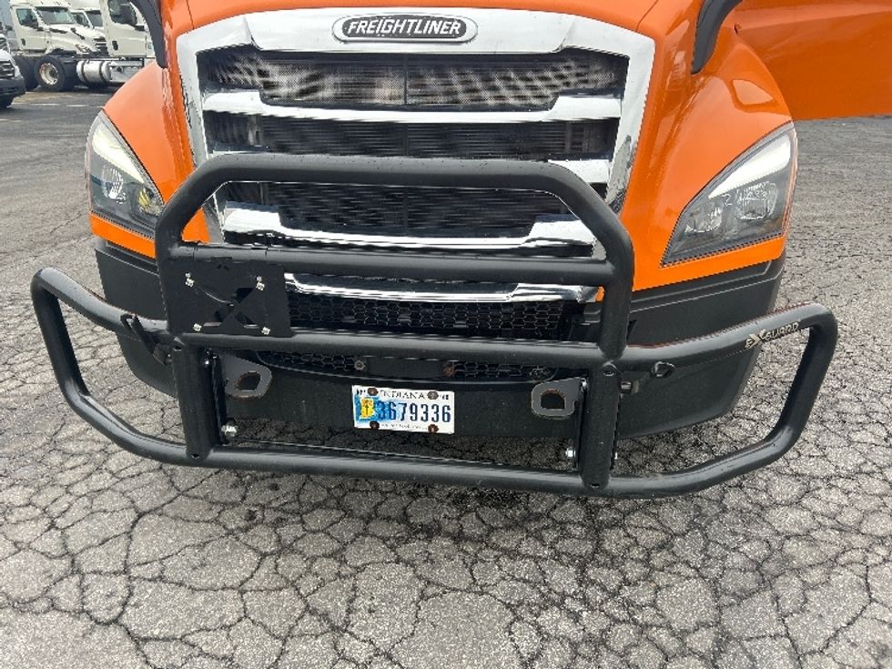 Sleeper Tractor-Heavy Duty Tractors-Freightliner-2019-T11664ST-Obetz-OH-448,611\n\t\tmiles-$ 54,250 - Image 22