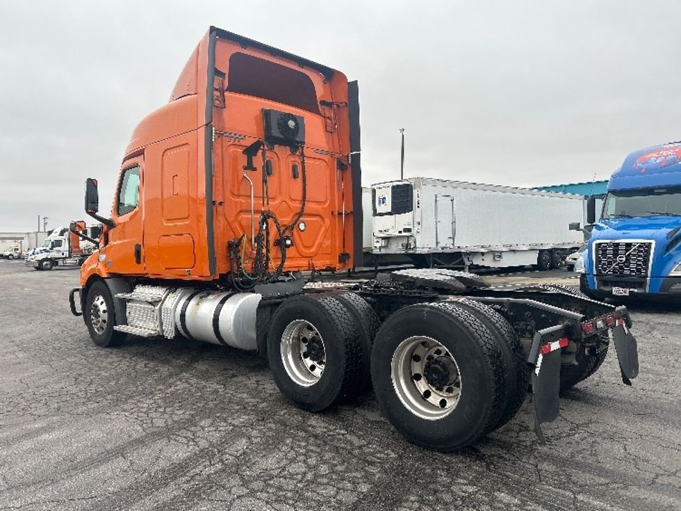 Sleeper Tractor-Heavy Duty Tractors-Freightliner-2019-T11664ST-Obetz-OH-448,611\n\t\tmiles-$ 54,250 - Image 5