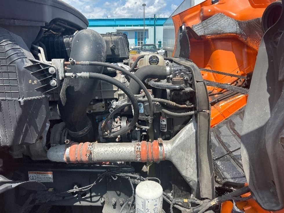 Sleeper Tractor-Heavy Duty Tractors-Freightliner-2019-T11664ST-Obetz-OH-508,716\n\t\tmiles-$ 52,000 - Image 20