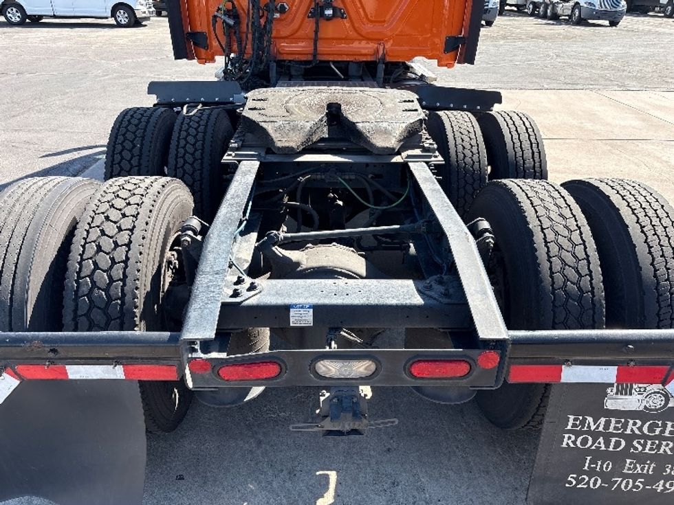 Sleeper Tractor-Heavy Duty Tractors-Freightliner-2019-T11664ST-Phoenix-AZ-540,735\n\t\tmiles-$ 55,250 - Image 6
