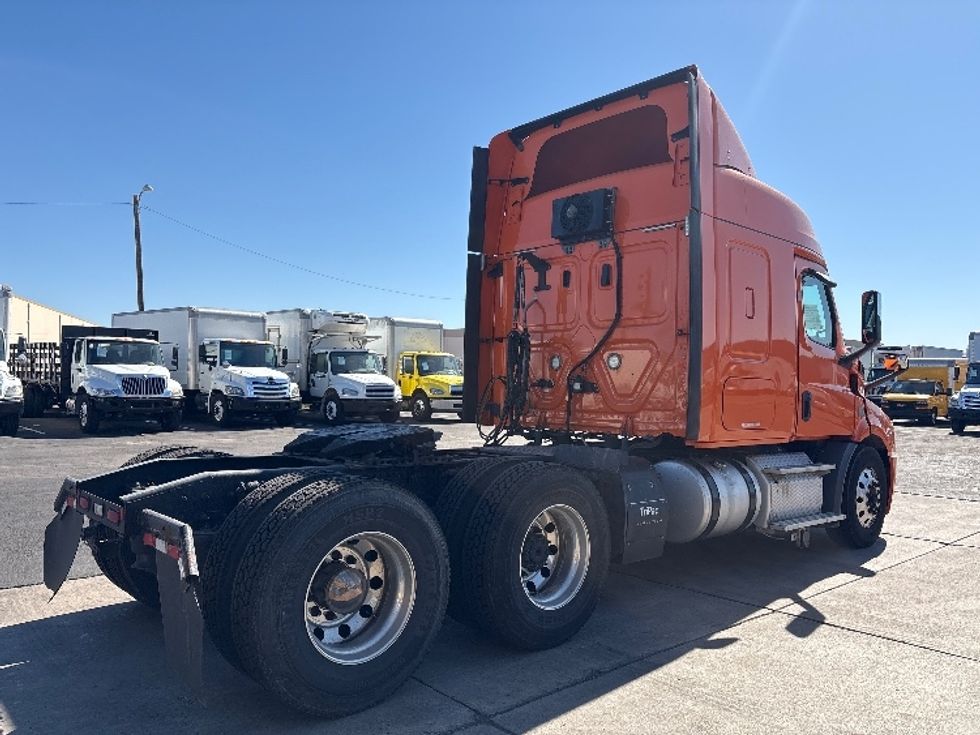 Sleeper Tractor-Heavy Duty Tractors-Freightliner-2019-T11664ST-Phoenix-AZ-543,758\n\t\tmiles-$ 54,000 - Image 7