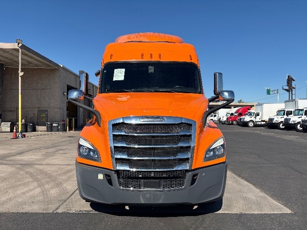 Sleeper Tractor-Heavy Duty Tractors-Freightliner-2019-T11664ST-Phoenix-AZ-565,504\n\t\tmiles-$ 52,750 - Image 2