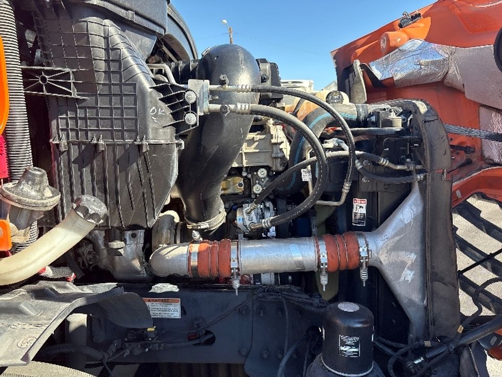 Sleeper Tractor-Heavy Duty Tractors-Freightliner-2019-T11664ST-Phoenix-AZ-565,504\n\t\tmiles-$ 52,750 - Image 20