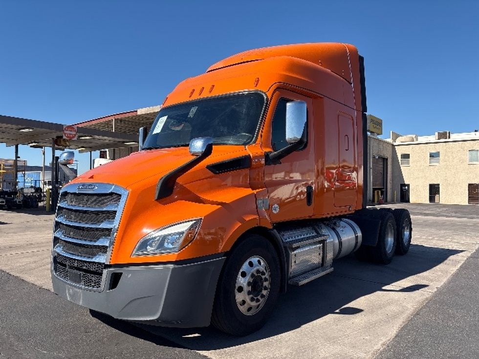 Sleeper Tractor-Heavy Duty Tractors-Freightliner-2019-T11664ST-Phoenix-AZ-565,504\n\t\tmiles-$ 52,750 - Image 3
