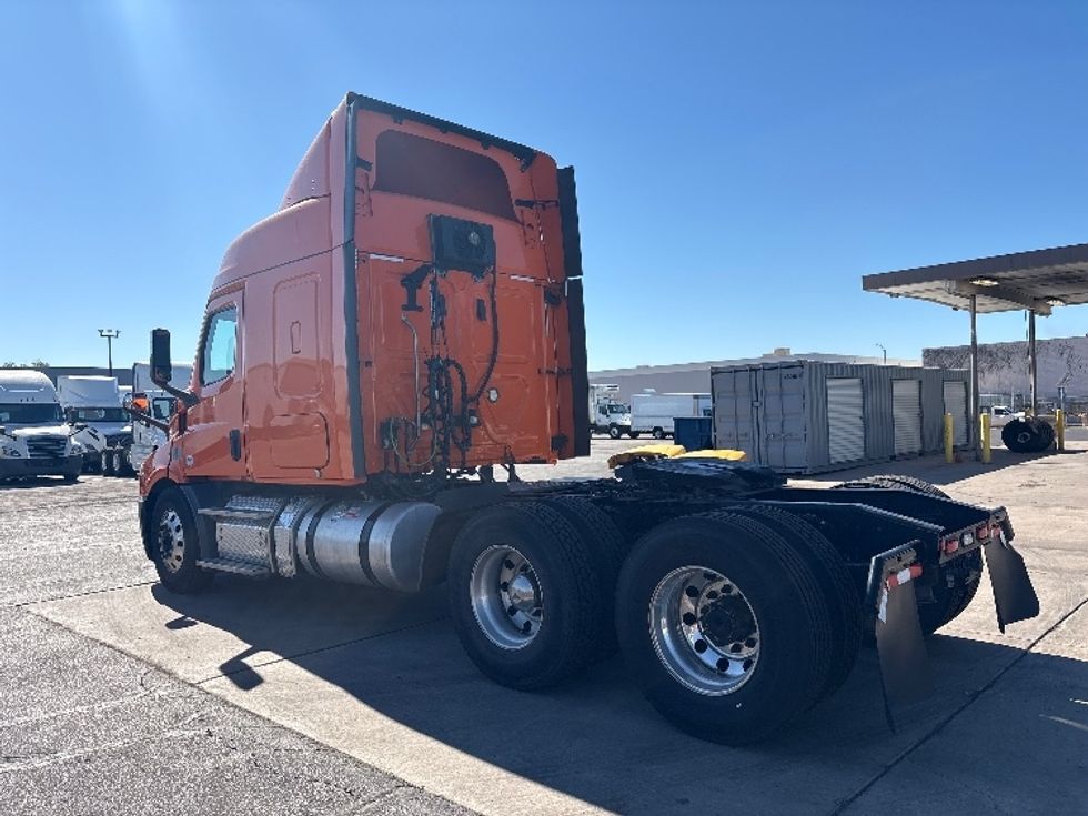 Sleeper Tractor-Heavy Duty Tractors-Freightliner-2019-T11664ST-Phoenix-AZ-565,504\n\t\tmiles-$ 52,750 - Image 5
