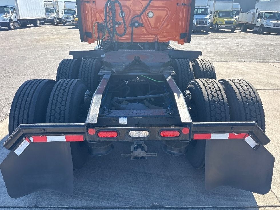 Sleeper Tractor-Heavy Duty Tractors-Freightliner-2019-T11664ST-Phoenix-AZ-565,504\n\t\tmiles-$ 52,750 - Image 6