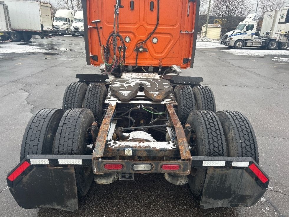 Sleeper Tractor-Heavy Duty Tractors-Freightliner-2019-T11664ST-Plymouth-MI-344,195\n\t\tmiles-$ 56,750 - Image 6