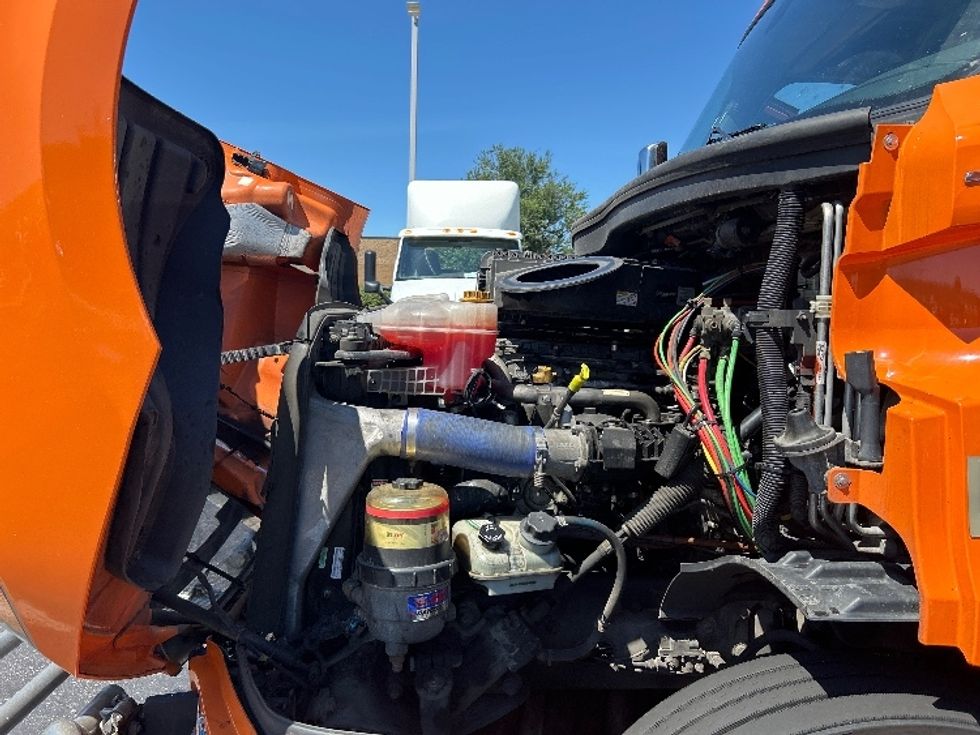 Sleeper Tractor-Heavy Duty Tractors-Freightliner-2019-T11664ST-Swedesboro-NJ-352,853\n\t\tmiles-$ 60,250 - Image 21