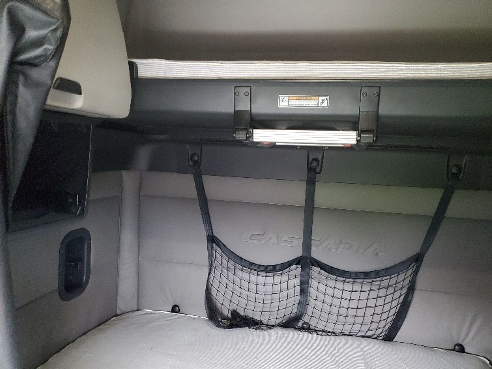 Sleeper Tractor-Heavy Duty Tractors-Freightliner-2019-T12642ST-White Deer-PA-573,775\n\t\tmiles-$ 54,000 - Image 16