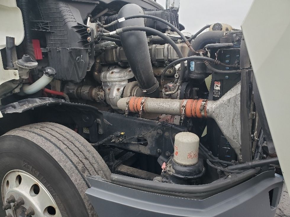 Sleeper Tractor-Heavy Duty Tractors-Freightliner-2019-T12642ST-White Deer-PA-573,775\n\t\tmiles-$ 54,000 - Image 20