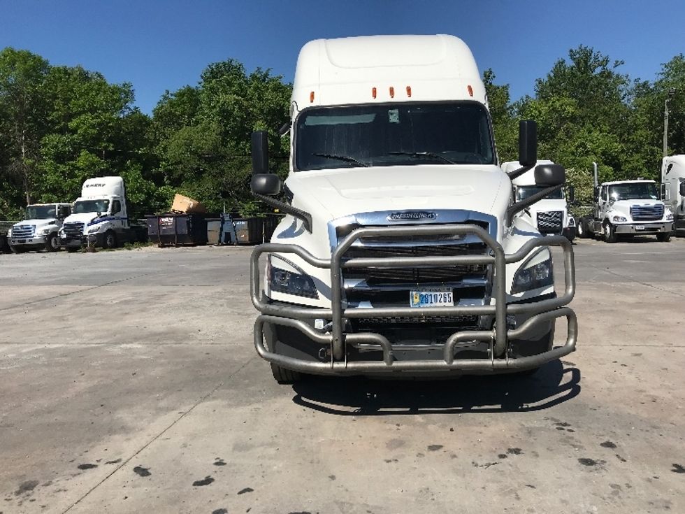 Sleeper Tractor-Heavy Duty Tractors-Freightliner-2019-T12662ST-Ocala-FL-548,240\n\t\tmiles-$ 52,000 - Image 2