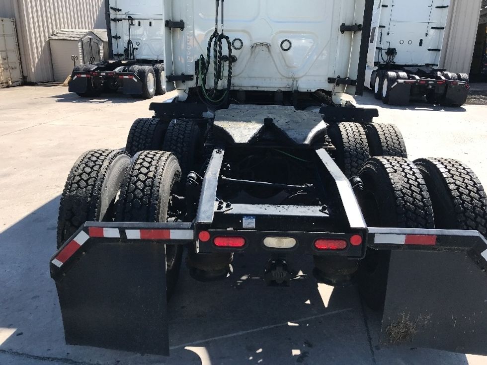 Sleeper Tractor-Heavy Duty Tractors-Freightliner-2019-T12662ST-Ocala-FL-548,240\n\t\tmiles-$ 52,000 - Image 6