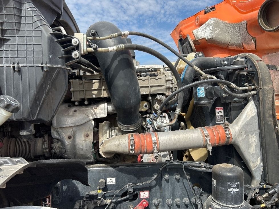 Sleeper Tractor-Heavy Duty Tractors-Freightliner-2019-T12664ST-Amarillo-TX-707,955\n\t\tmiles-$ 44,250 - Image 20