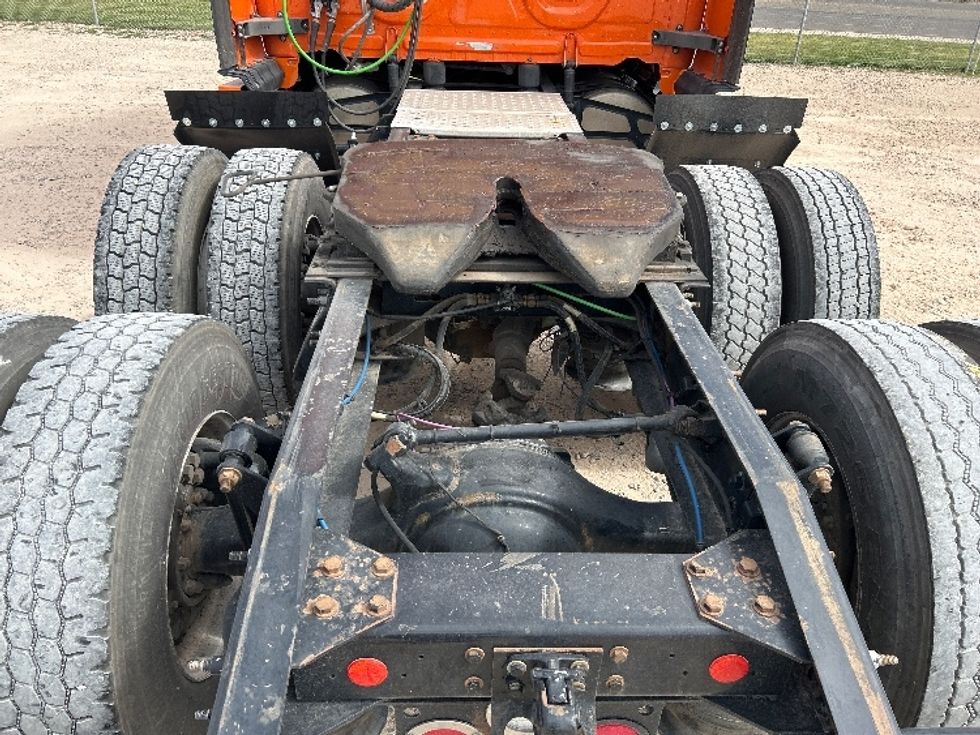 Sleeper Tractor-Heavy Duty Tractors-Freightliner-2019-T12664ST-Amarillo-TX-707,955\n\t\tmiles-$ 44,250 - Image 6