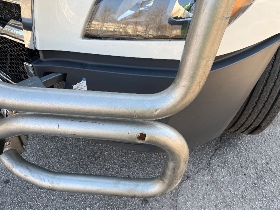 Sleeper Tractor-Heavy Duty Tractors-Freightliner-2019-T12664ST-Atlanta-GA-633,302\n\t\tmiles-$ 44,000 - Image 25