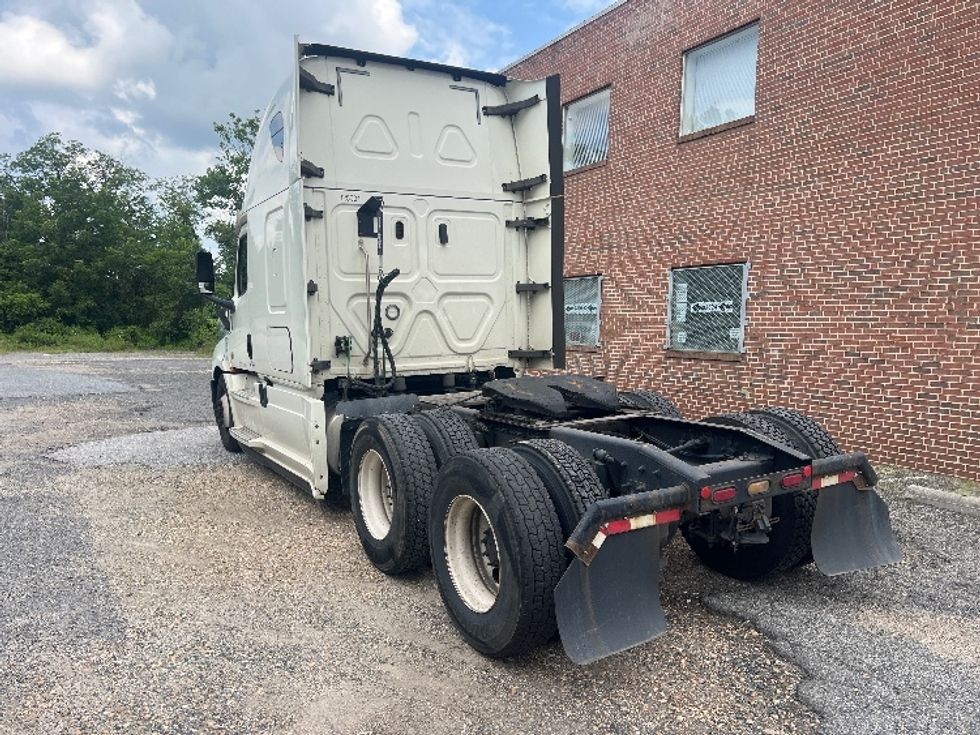 Sleeper Tractor-Heavy Duty Tractors-Freightliner-2019-T12664ST-Baltimore-MD-484,939\n\t\tmiles-$ 58,500 - Image 5