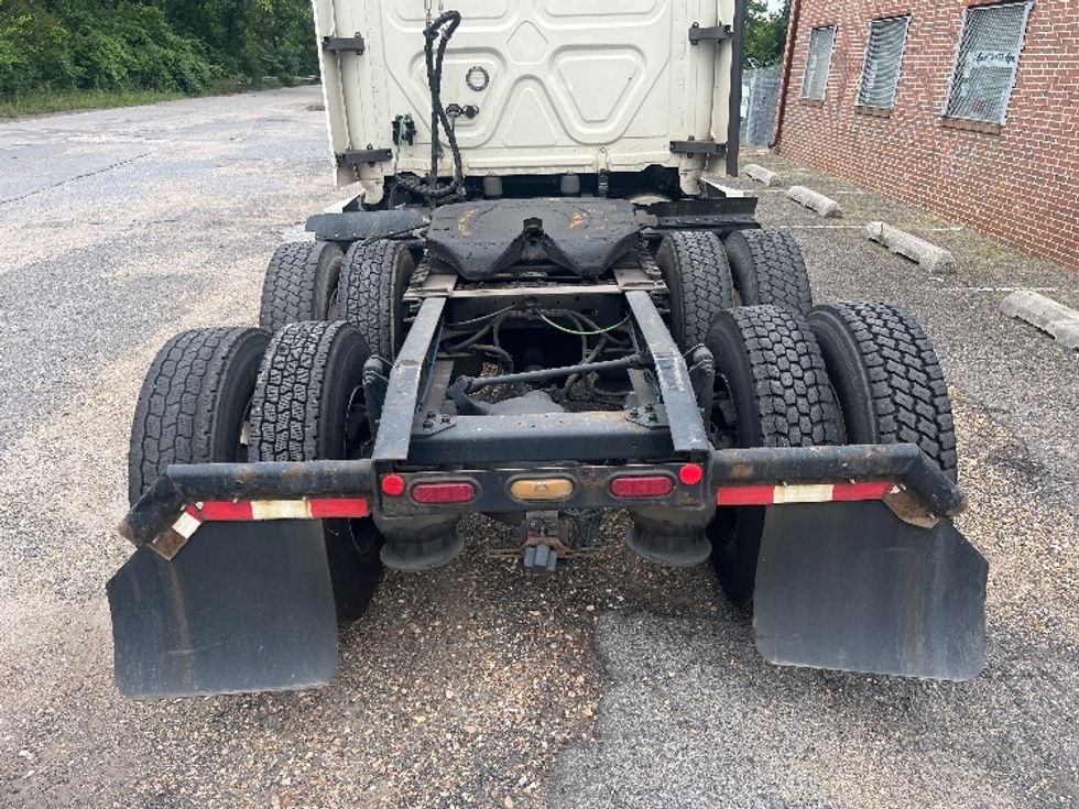 Sleeper Tractor-Heavy Duty Tractors-Freightliner-2019-T12664ST-Baltimore-MD-484,939\n\t\tmiles-$ 58,500 - Image 6