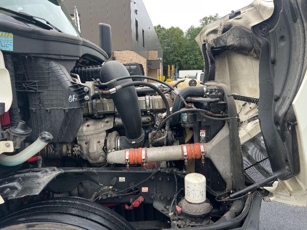 Sleeper Tractor-Heavy Duty Tractors-Freightliner-2019-T12664ST-Belcamp-MD-481,833\n\t\tmiles-$ 60,000 - Image 20